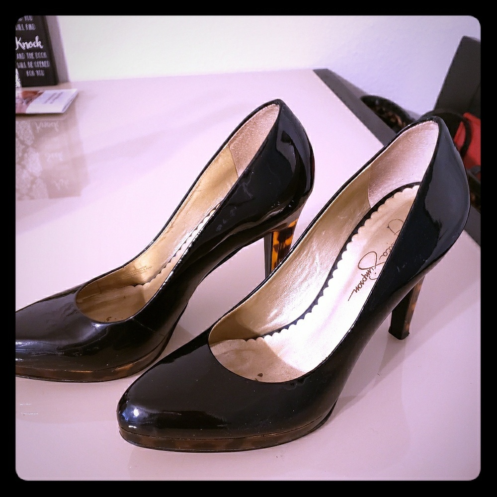 Beautiful Jessica  simpson leopard heels